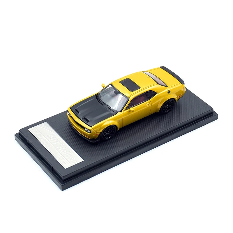 Dodge Challenger SRT Hellcat Austin 1:64 Diecast