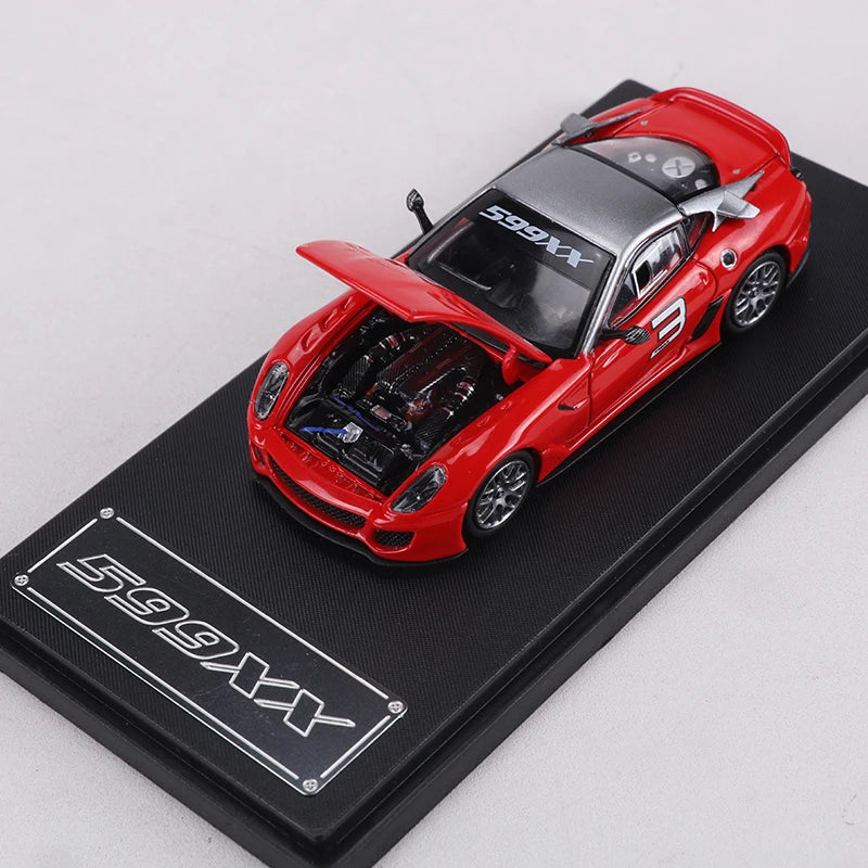 Rm 1 64 599xx the Hood Can Be Opened 1:64 Diecast