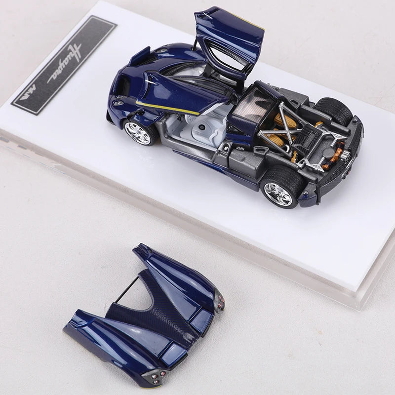 Hkm 1 64 Huayra Can Open the Door and the 1:64 Diecast