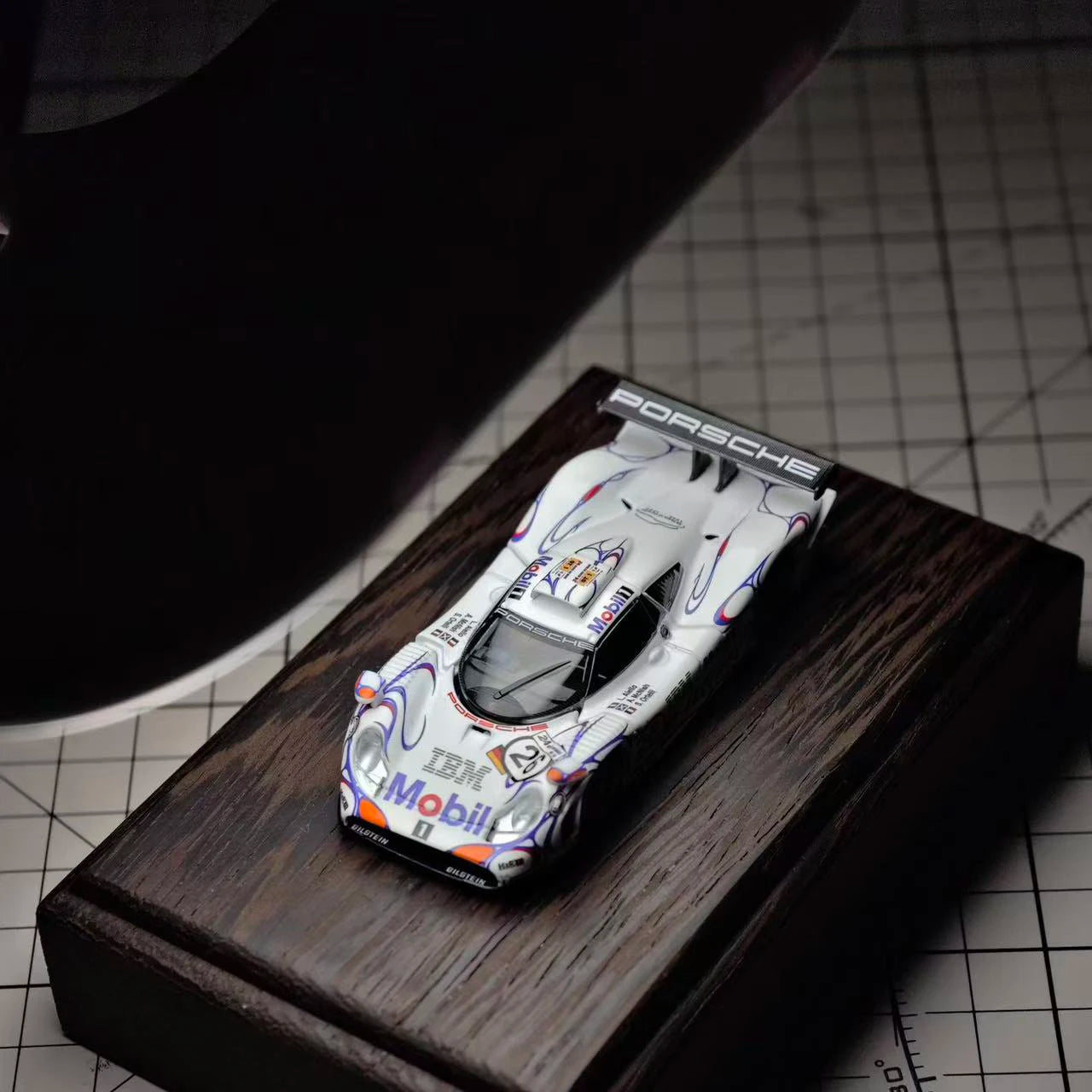 Trends Hobby 1 64 Porsche 911 Gt1 Lm 1998 Collectible 1:64 Diecast