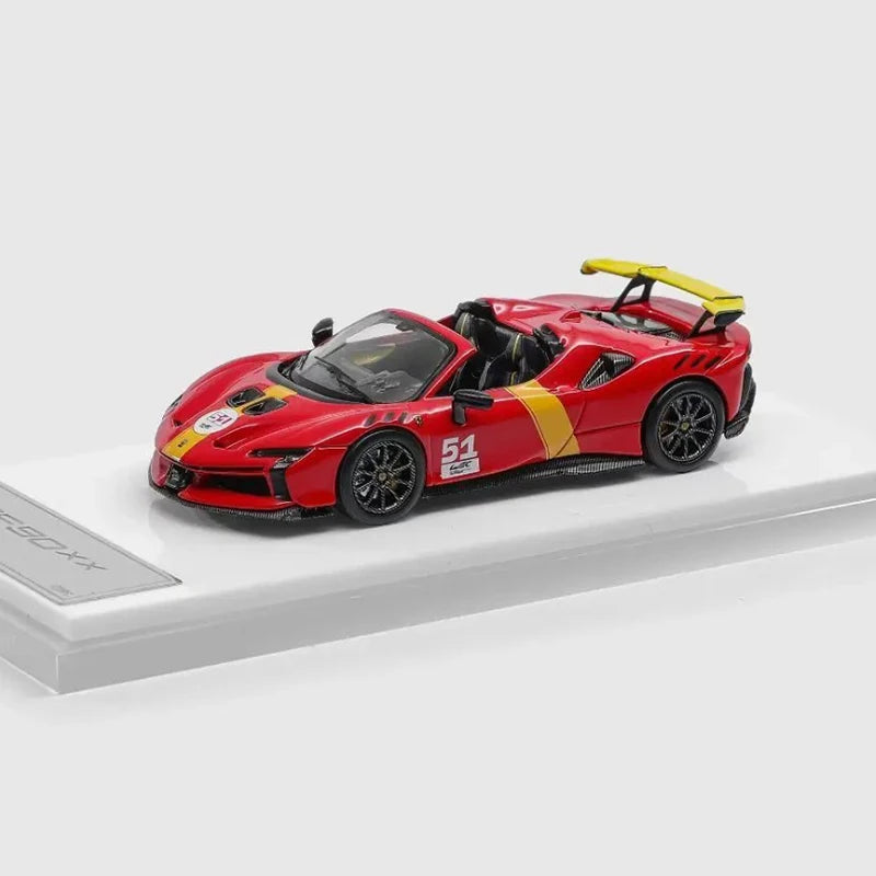 Ferrari SF90 XX SPIDER Le Mans DMH 1:64 Diecast