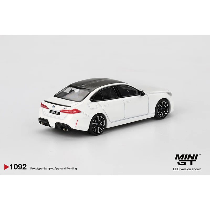 Presale MINI GT 1092 1 64 BMW M5 Alpine White 1:64 Diecast