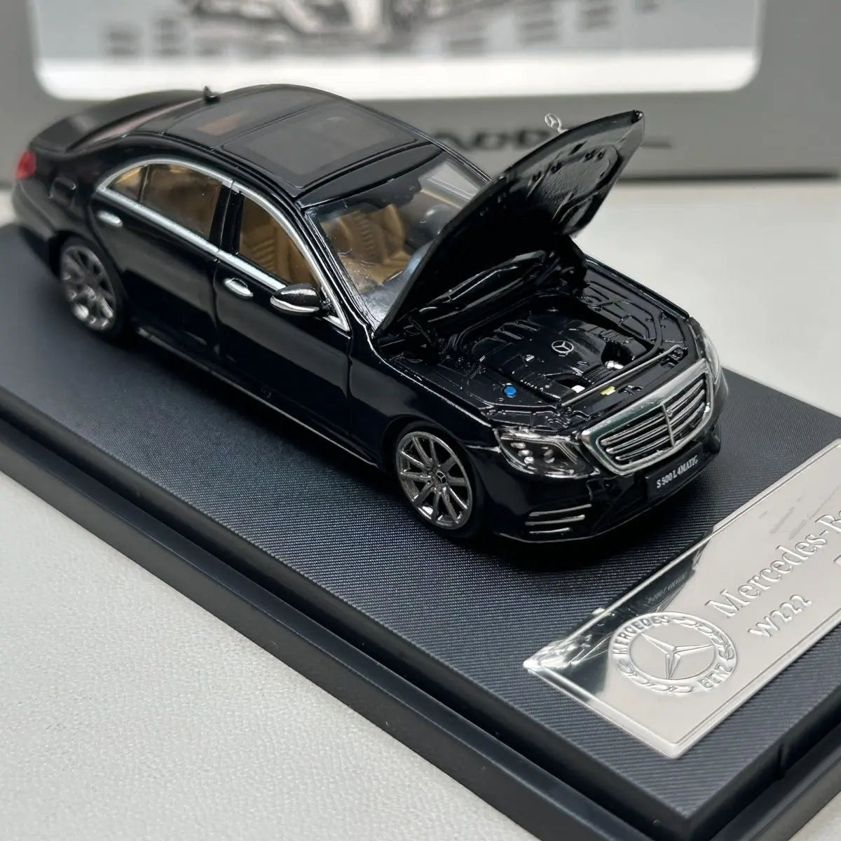 Mercedes-Benz S500L W222 Glory 1:64 Diecast