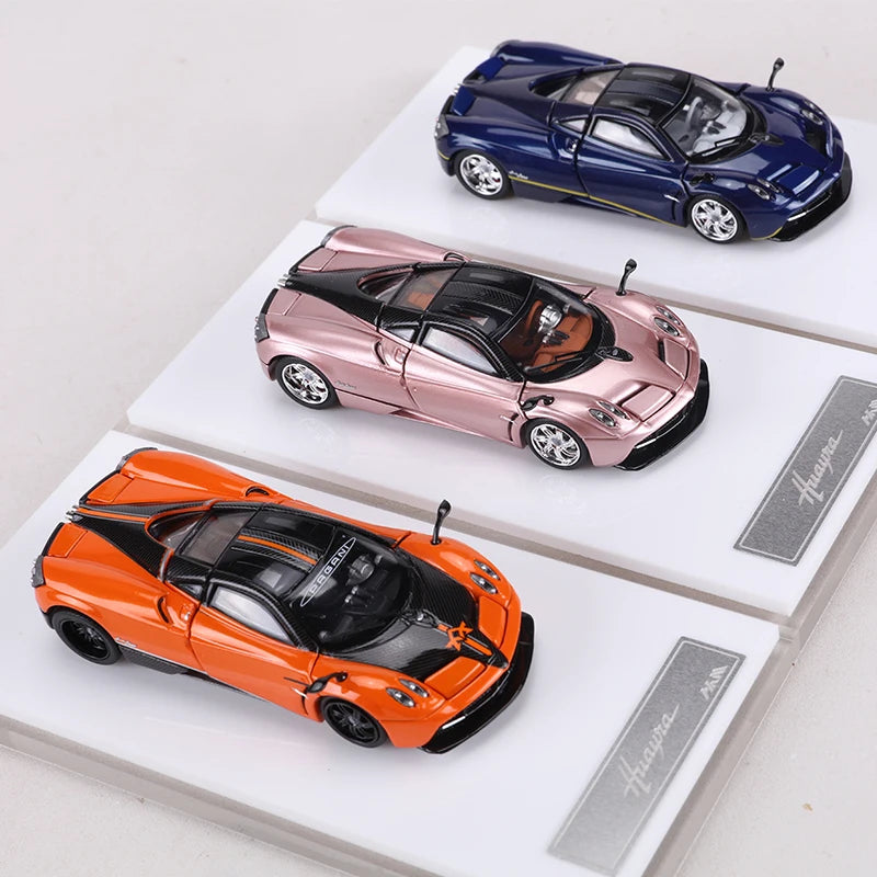 Hkm 1 64 Huayra Can Open the Door and the 1:64 Diecast