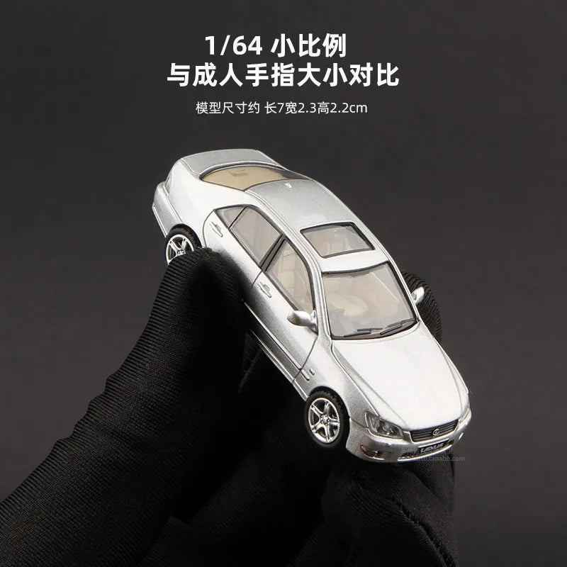 Toyota Crown / Lexus IS300 Masdi 1:64 Scale Diecast Model Car