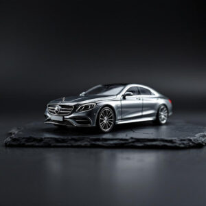 Mercedes-Benz S450 W222 Master 1:64 Diecast